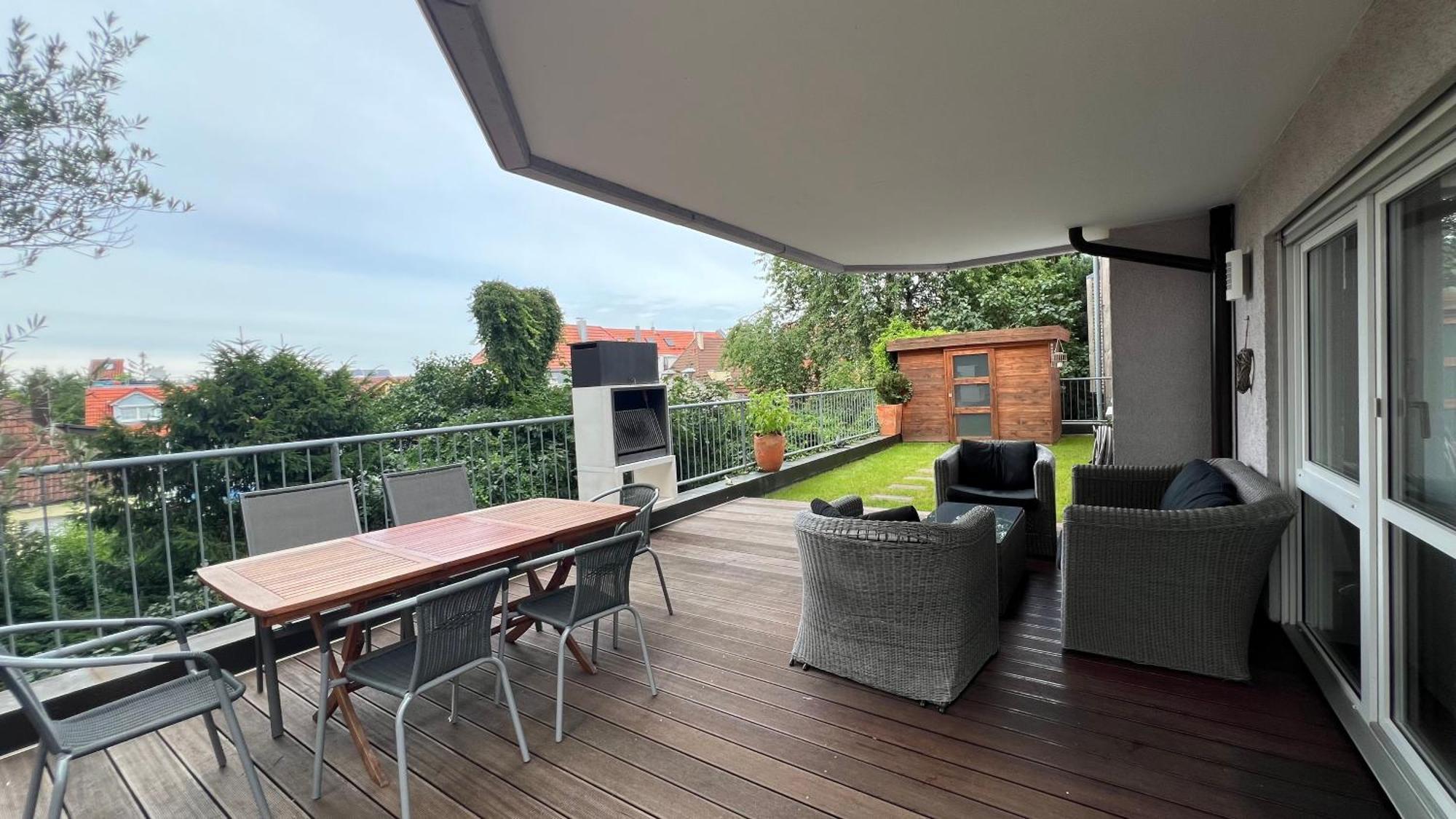 Ludwigshome Luxus - Zentral, Kostenloser Parkplatz, Terrasse ルートヴィヒスブルク エクステリア 写真