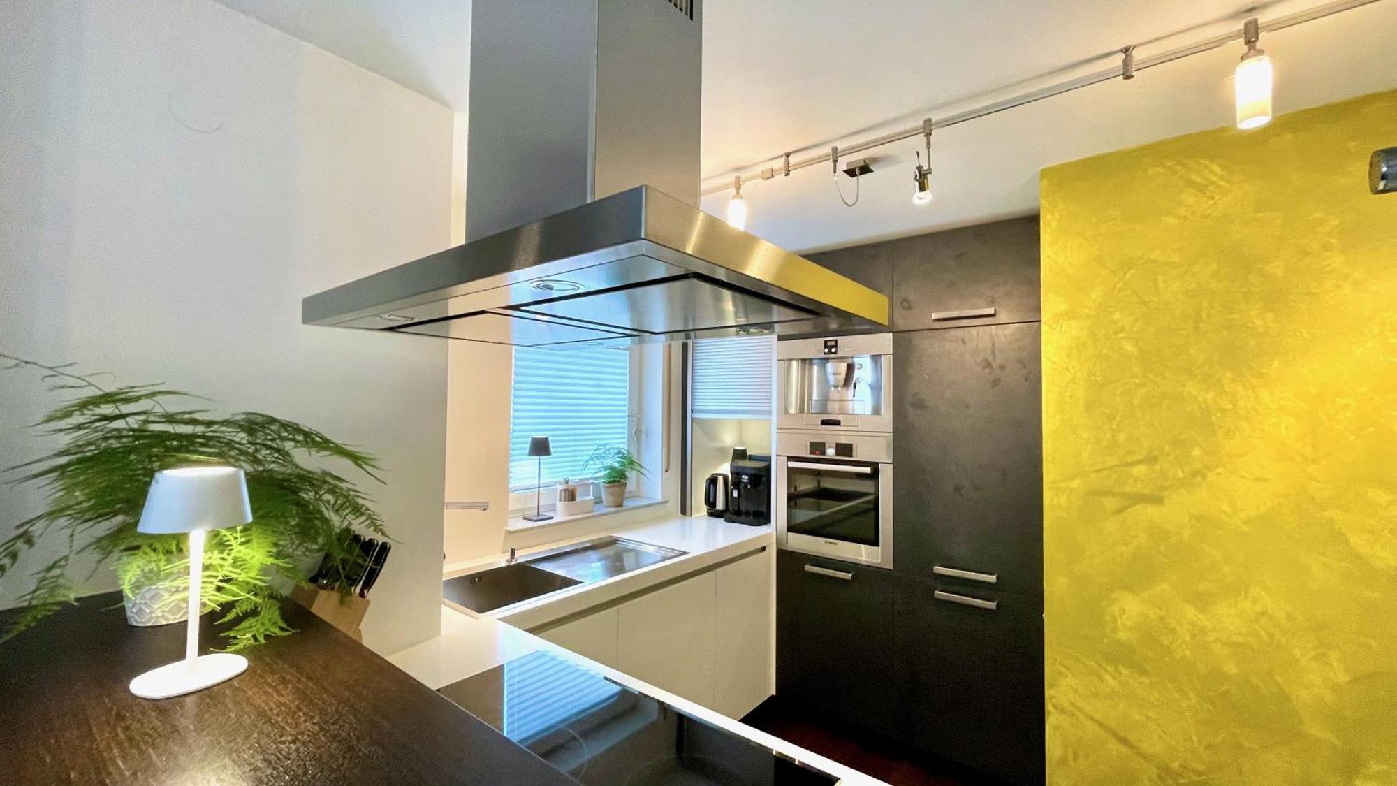 Ludwigshome Luxus - Zentral, Kostenloser Parkplatz, Terrasse ルートヴィヒスブルク エクステリア 写真